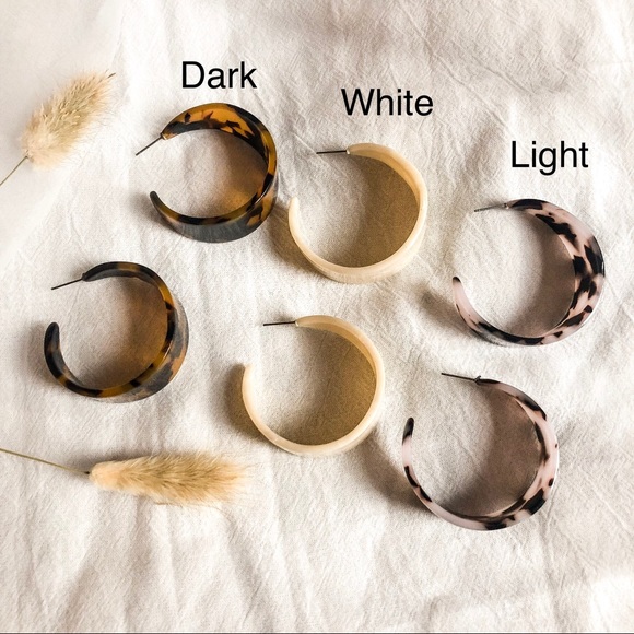 Resin White Tortoise Shell Half Hoop Earrings - Picture 6 of 6